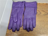 Ladies Perrin Collection Purple Leather Gloves