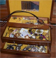 Jewelry Box w/contents