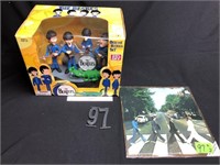 Beatles set figures Remake record cover