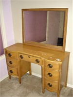 Vintage Dresser W/Mirror