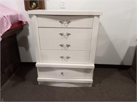 4 Drawer Chest with Sweater Drawer