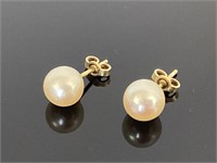 14kt Gold Earrings w/ Pearls.