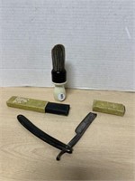 Crown razor with Geneva cutlery case and