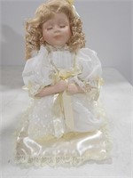 13" praying doll