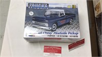 1966 Chevy fleet side pickup kit 1:25 scale