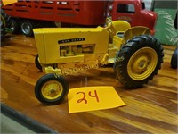 Cartereska John Deere Utility Yellow Tractor