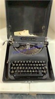Remington Rand typewriter, Deluxe model 5