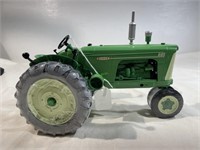 Oliver 880 Tractor
