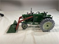 Oliver 880 Tractor W/New Idea Loader
