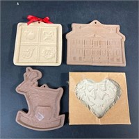 Lot 4 Pottery Cookie or Shortbread Molds