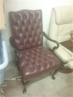 Nice quality tufted leather armchair in dark brown