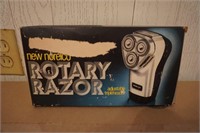 Norelco Rotary Razor with Case in Box