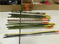ARROWS - APPROX 37 SOME WITH TIPS AND NOKS