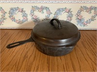No. 8 cast iron chicken fryer with lid