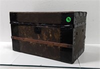 Small Doll Trunk; no leather grips; 11"Hx18"Wx