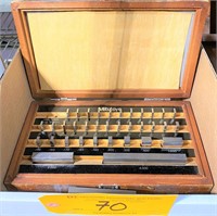 MITUTOYO GAGE BLOCK SET