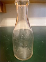 Quart dairly bottle w/paper lid