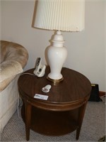 ROUND END TABLE WITH WHITE LIGHT