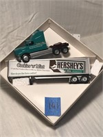 Hershey's Cookies 'n' Milk Winross Truck