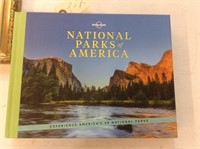 NATIONAL PARKS OF AMERICA / BOOK