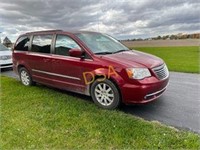 2012 Chrysler Town & Country Van,