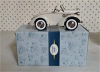 Hallmark 1935 Gillham Auburn toy pedal car