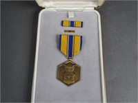 Vtg USAF Commendation Medal w/ Insignia in Box