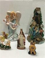 Porcelain Figurines & Music Box K13B