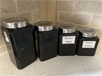 Graduating canister set