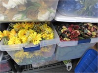 LARGE LOT OF FLORAL ARRAGMENTS, PLASTIC WATER PITC