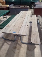 Picnic table