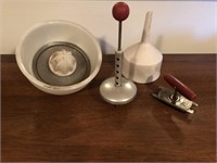 Collection of Vintage Kitchen Wares