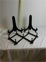 2 FOLDING PLATES/PICTURE STANDS &
