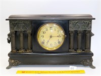 Vintage Sessions mantle clock (has key, unknown