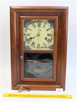 Vintage Seth Thomas clock measures approx. 16 1/4