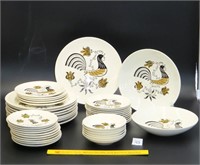 Set of vintage rooster dishes; marked Good