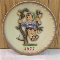 Hummel BY Goebel 1977 7th Annual Plate