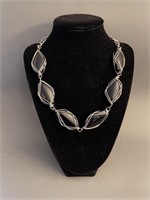 Stunning Vintage Lades Basketed Necklace 16"