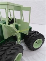 Oliver 2655 1/16 scale, 4wd, custom built by Berg