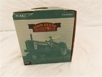 John Deere 720, 1/16 scale with box