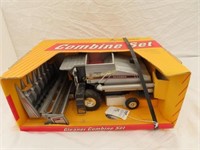Gleaner R-62 comine set, 1/24 scale, 1994 Limited