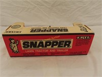 Snapper lawn tractor and trailer, 1/12 scale
