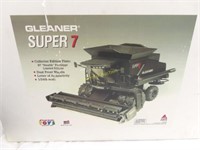 Gleaner Super 7, Collecrot Edition, S7 "Stealth"