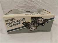 Gleaner L3 combine with bean head, 1/16 scale