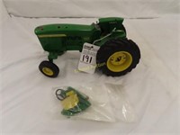John Deere 4020, with extra parts, 1/16 scale,