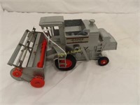 Gleaner Combine with bean head, 1/32 scale, metal