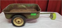 John Deere Tractor Wagon (
19"l x 15"w)