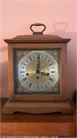 Howard Miller bracket clock, older winding clock,