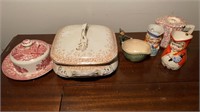 6Vintage pieces of porcelain, including 2 figural