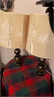 Japanese decorated table lamps, matched pair with